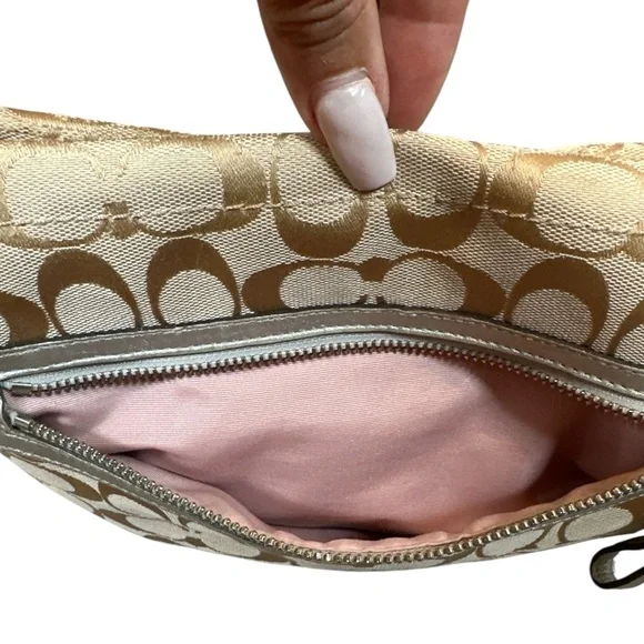 Coach Signature C Jacquard Tan Patchwork Stripe Shoulder Bag EUC - Picture 8 of 14